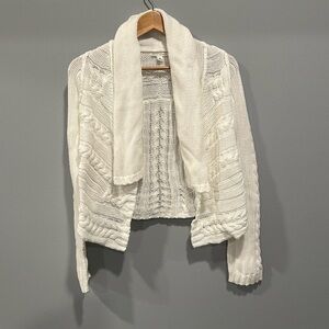 Banana Republic White Knit Sweater Size Medium